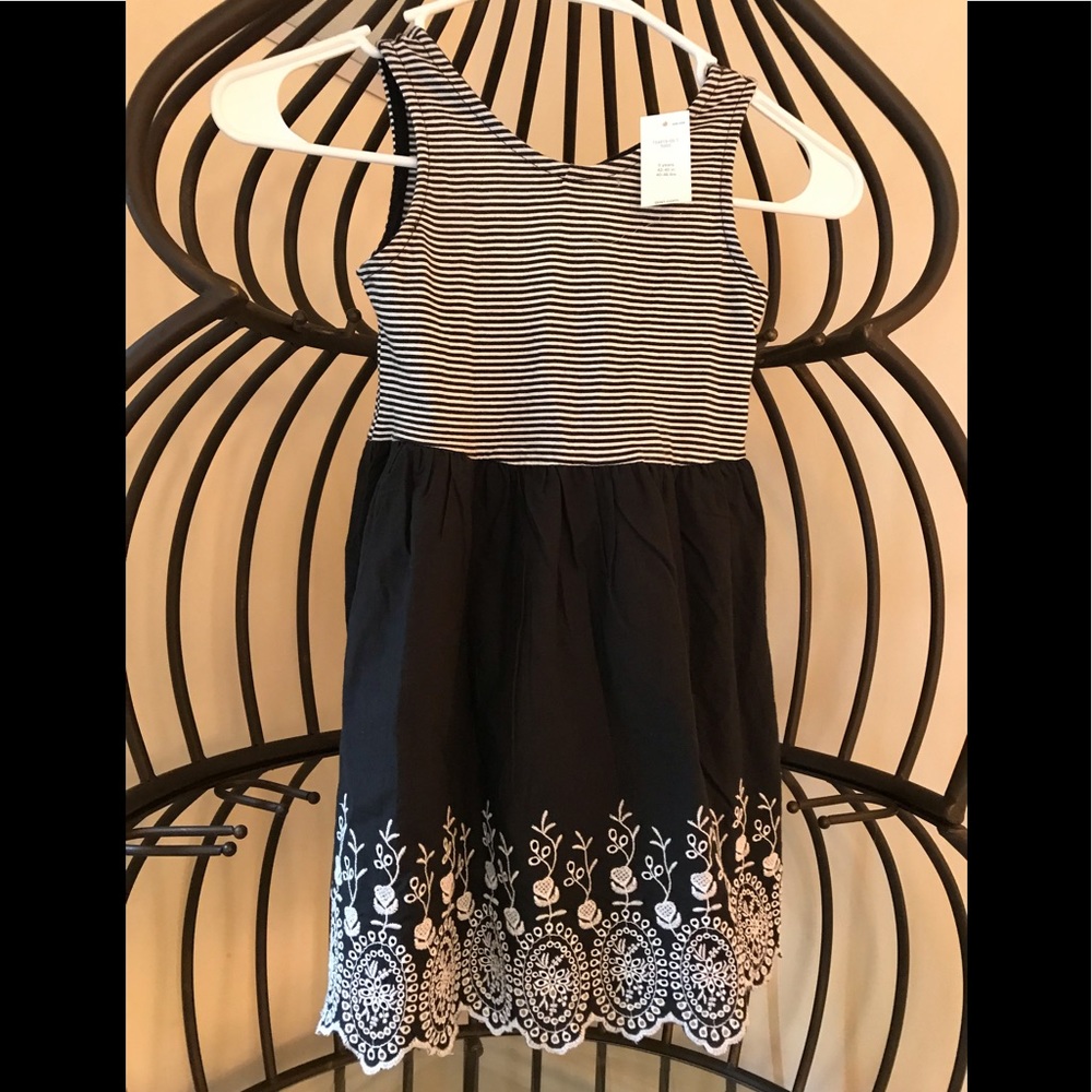 Baby Gap dress size 5 black and white summer dress